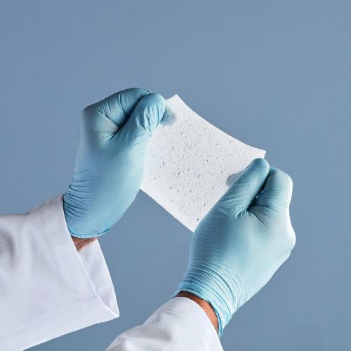 An example of a biodegradable skin substitute