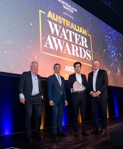 Weiwei Duan, pictured with AWA President Peter Dennis, former Senator Simon Birmingham and sponsor Tony Guidera at the national awards.
